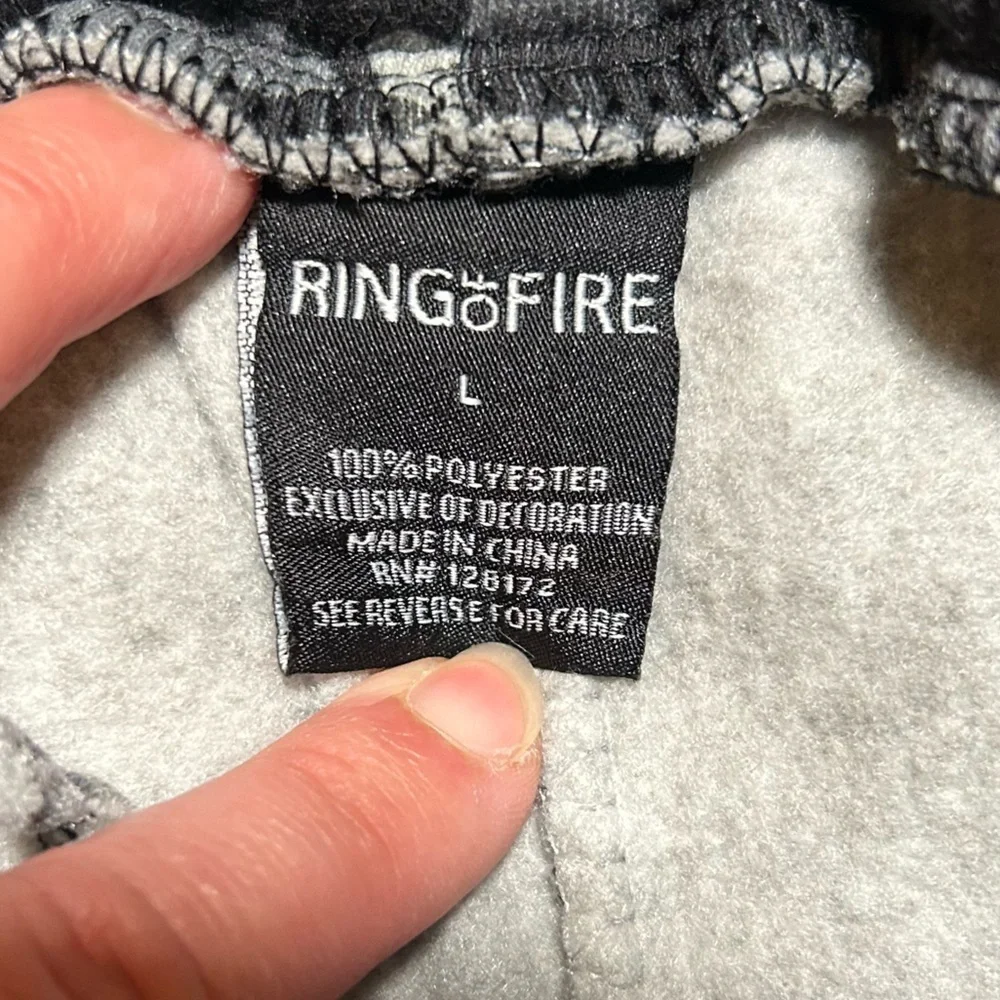 NWOT Ring of Fire Youth Big Boy Sweat Shorts Camo Camouflage Gray Black Size L